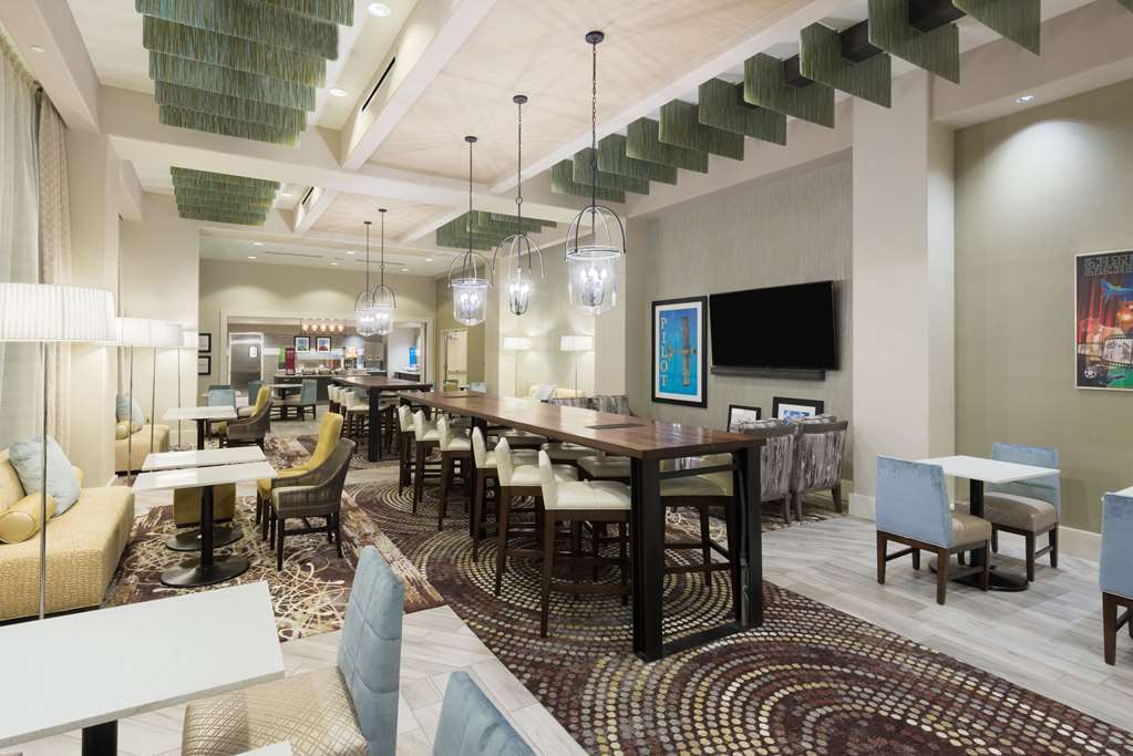 Hampton Inn & Suites Atlanta Buckhead Place Интериор снимка