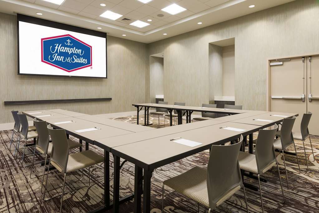 Hampton Inn & Suites Atlanta Buckhead Place Съоръжения снимка