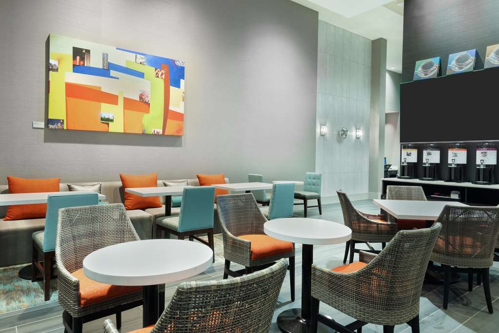 Hampton Inn & Suites Atlanta Buckhead Place Екстериор снимка